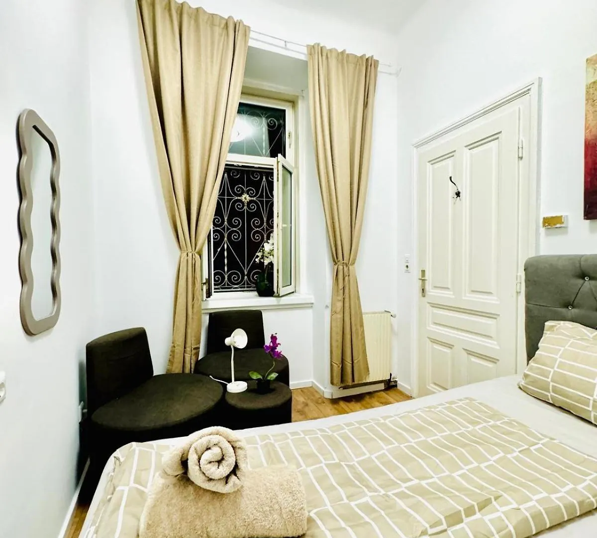 Cozy 9Br Shared Apartment, Only 12Min Walk To Augarten Vienna Apartment