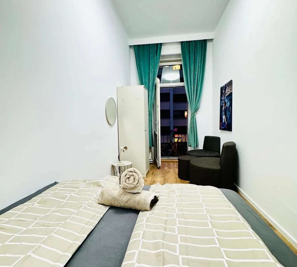 Cozy 9Br Shared Apartment, Only 12Min Walk To Augarten Vienna Apartment