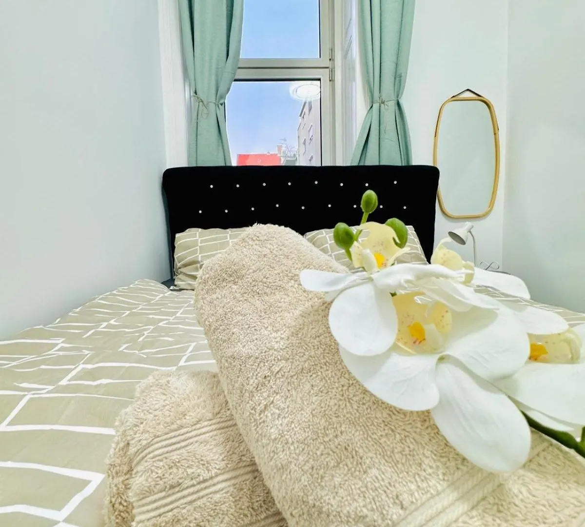 Cozy 9Br Shared Apartment, Only 12Min Walk To Augarten Vienna Apartment