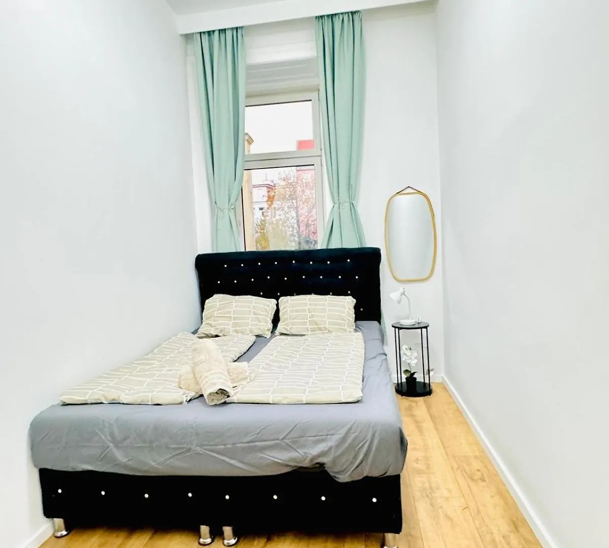 Cozy 9Br Shared Apartment, Only 12Min Walk To Augarten Vienna Apartment