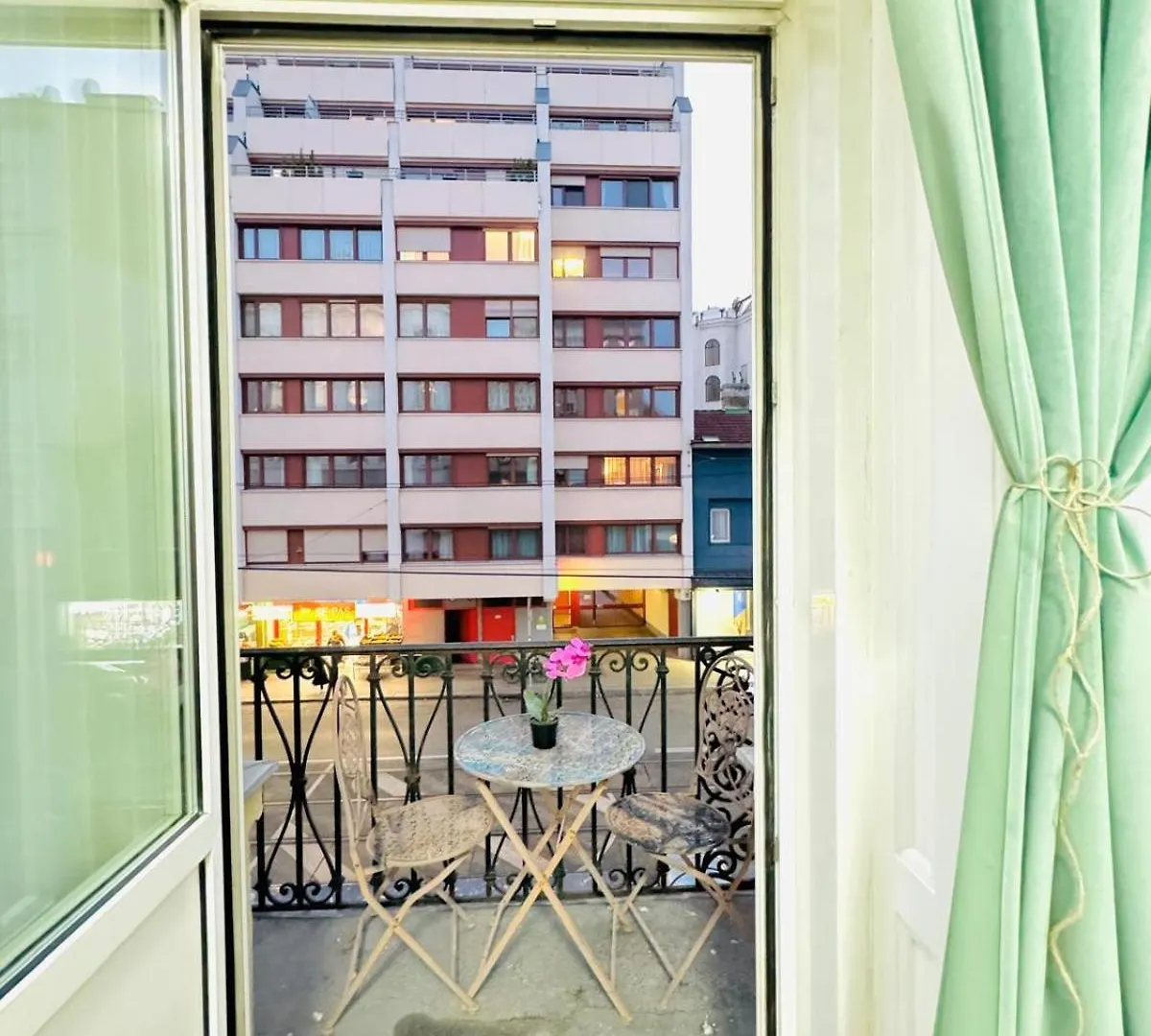 Cozy 9Br Shared Apartment, Only 12Min Walk To Augarten Vienna 0*,
