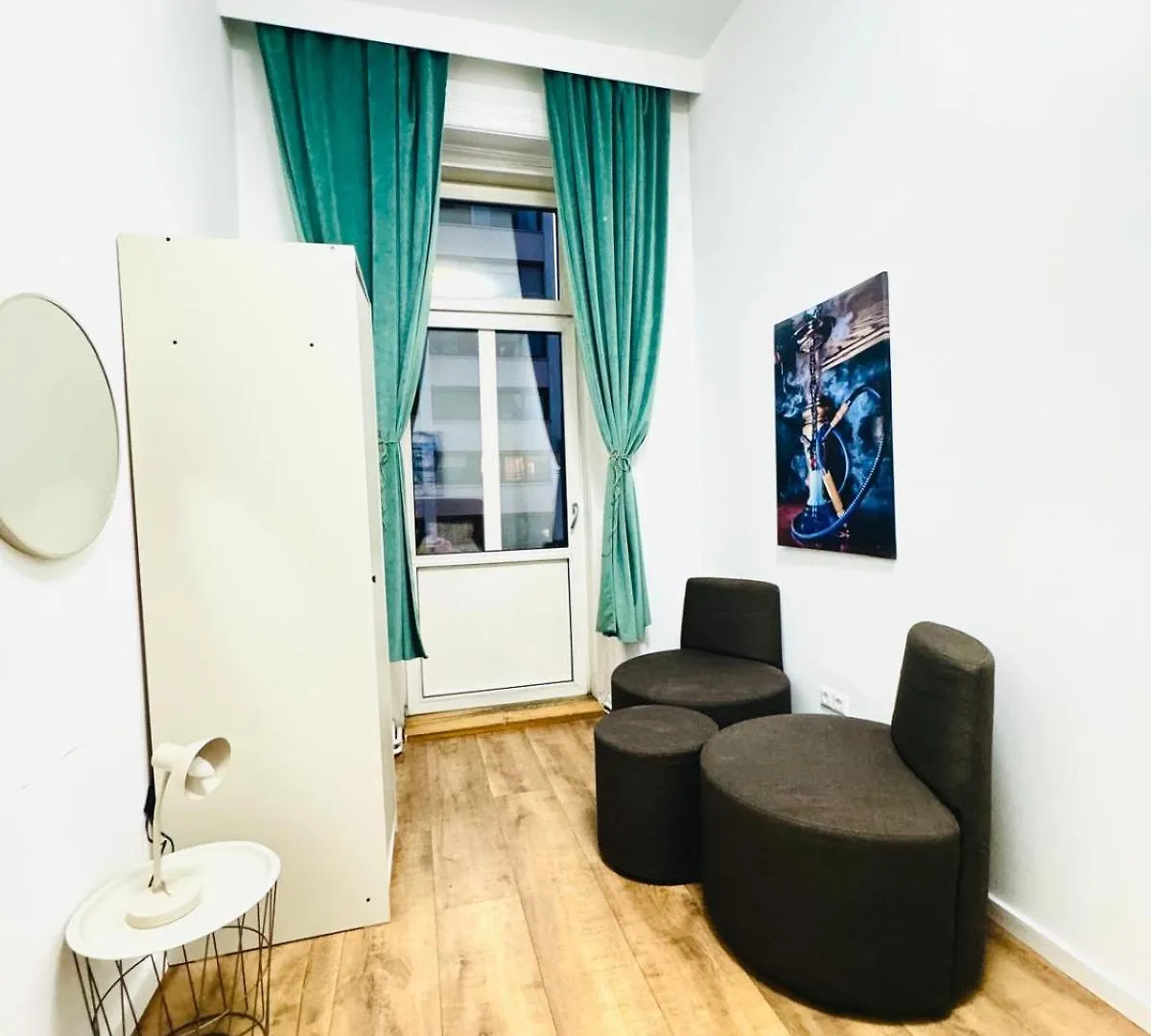 Cozy 9Br Shared Apartment, Only 12Min Walk To Augarten Vienna Austria