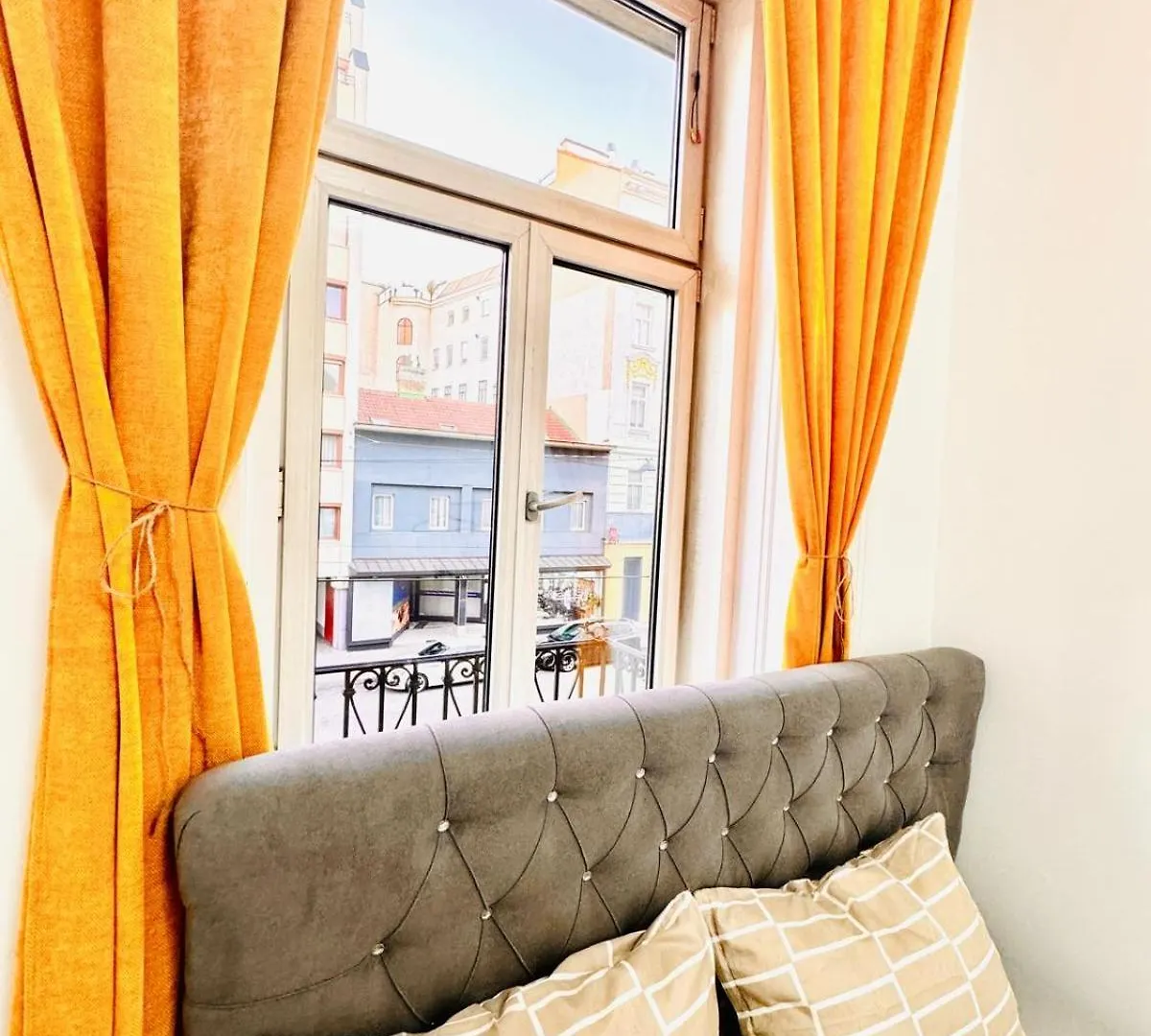 Apartment Cozy 9Br Shared Apartment, Only 12Min Walk To Augarten Vienna