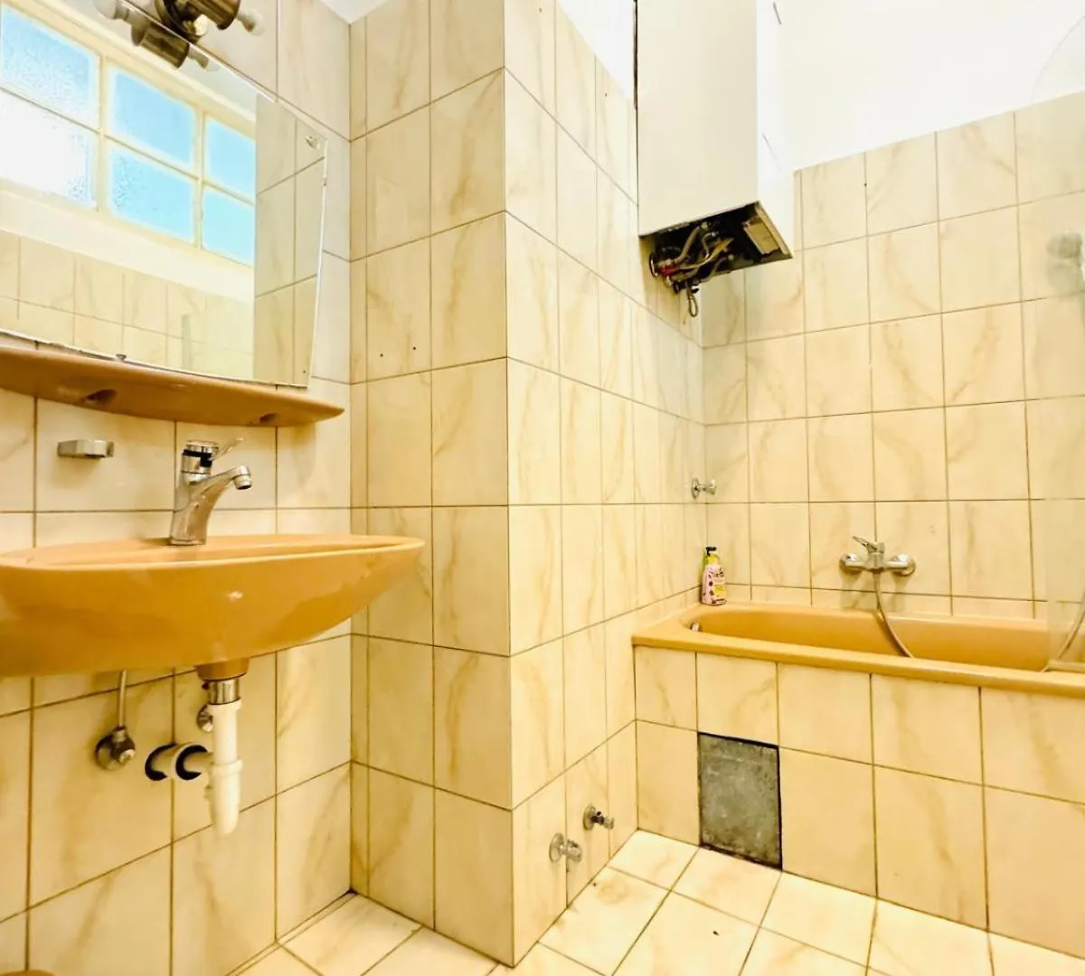 Cozy 9Br Shared Apartment, Only 12Min Walk To Augarten Bécs 0*,  Ausztria